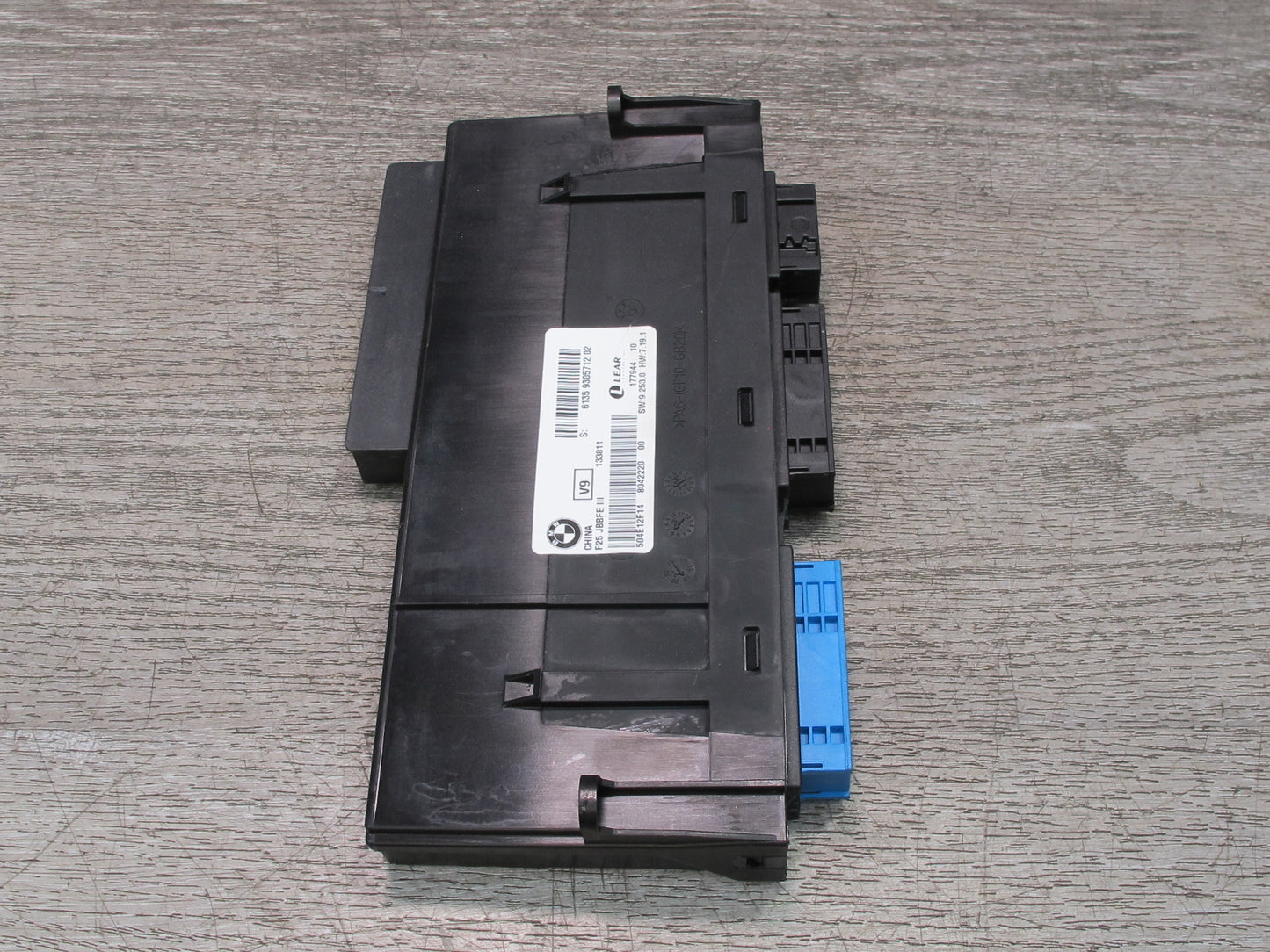 11-14 BMW F25 X3 Main Primary Body Junction Box Control Module 9305712 OEM
