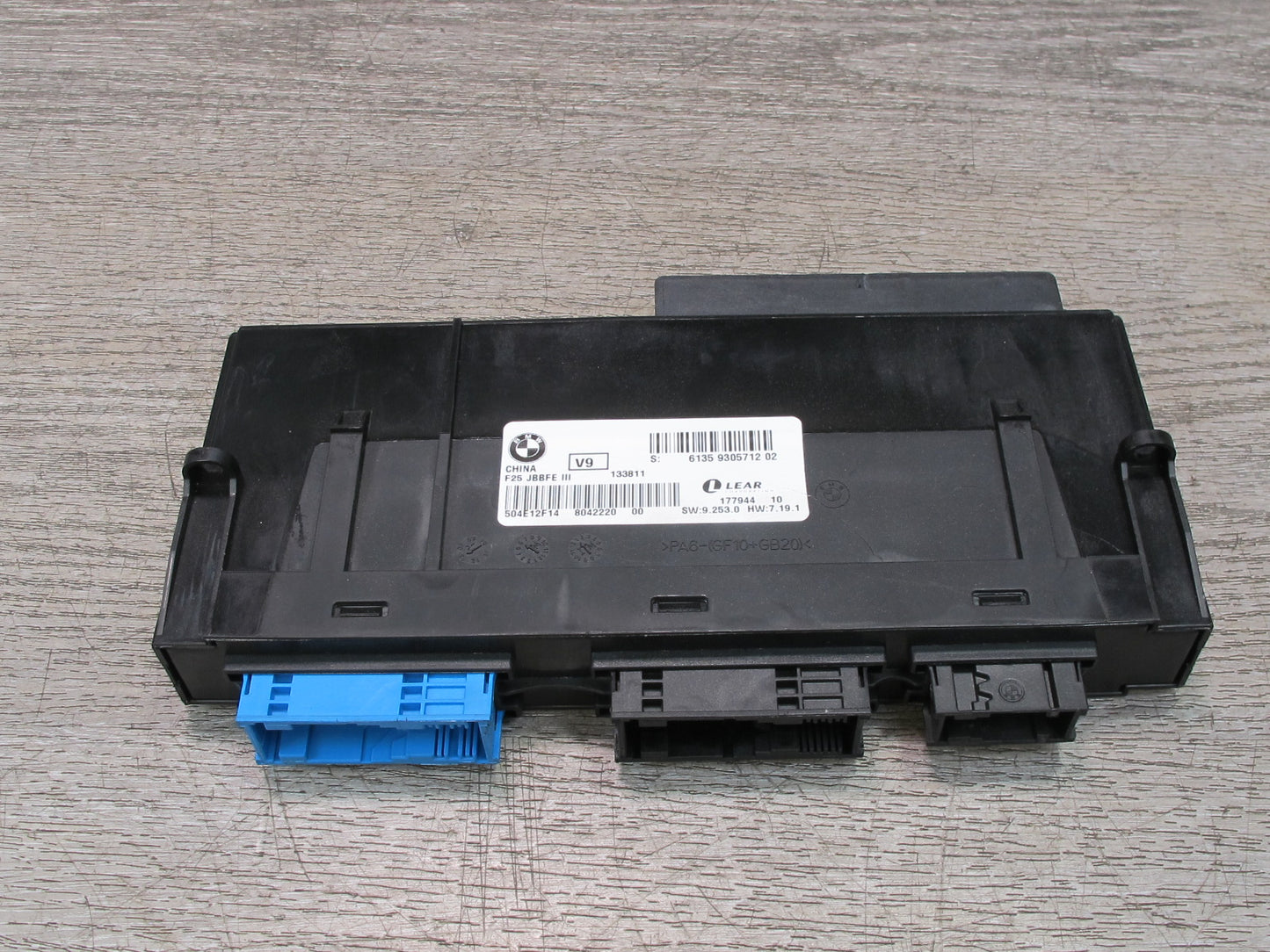 11-14 BMW F25 X3 Main Primary Body Junction Box Control Module 9305712 OEM