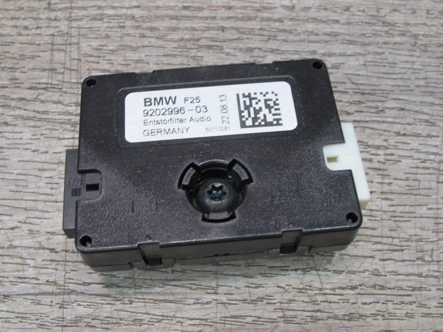 11-17 BMW F25 X3 Antenna Noise Filter Amplifier AMP Module 9202996 OEM