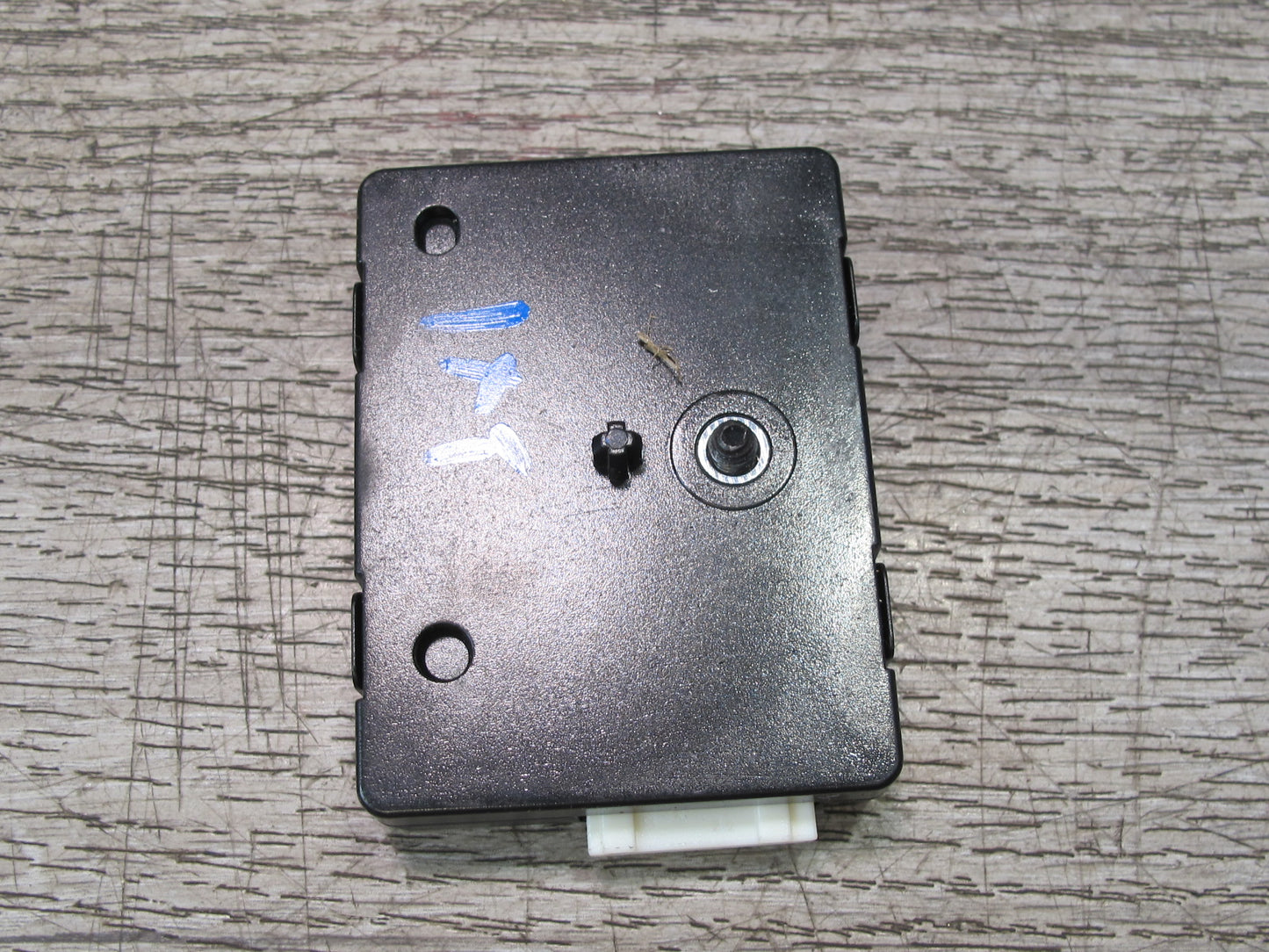 11-17 BMW F25 X3 Antenna Noise Filter Amplifier AMP Module 9202998 OEM