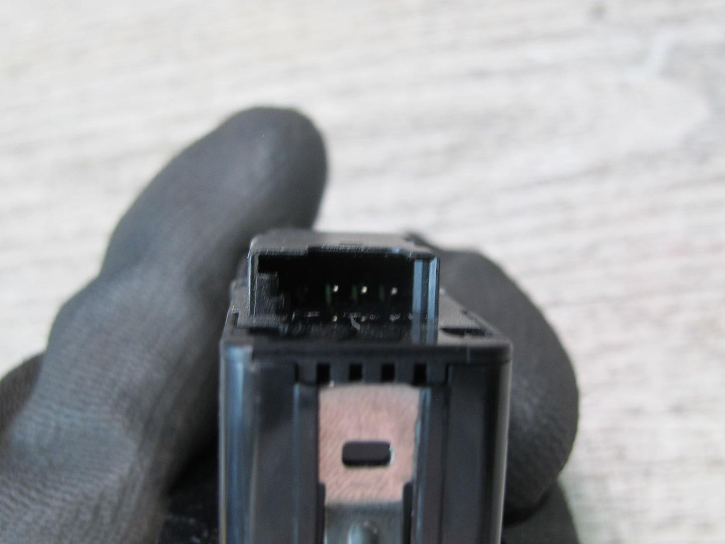 11-17 BMW F07 F10 F11 F25 X3 Rear Trunk Lid Release Button Switch 9275121 OEM