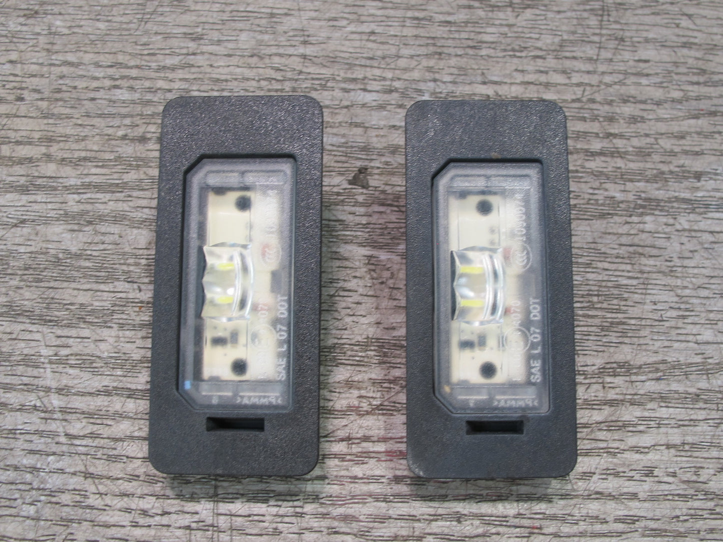 11-17 BMW F25 X3 Set of 2 Rear Left & Right License Plate LED Light Lamp OEM