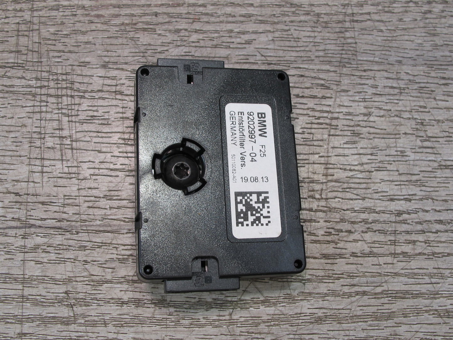 11-17 BMW F25 X3 Antenna Noise Filter Amplifier AMP Module 9202997 OEM