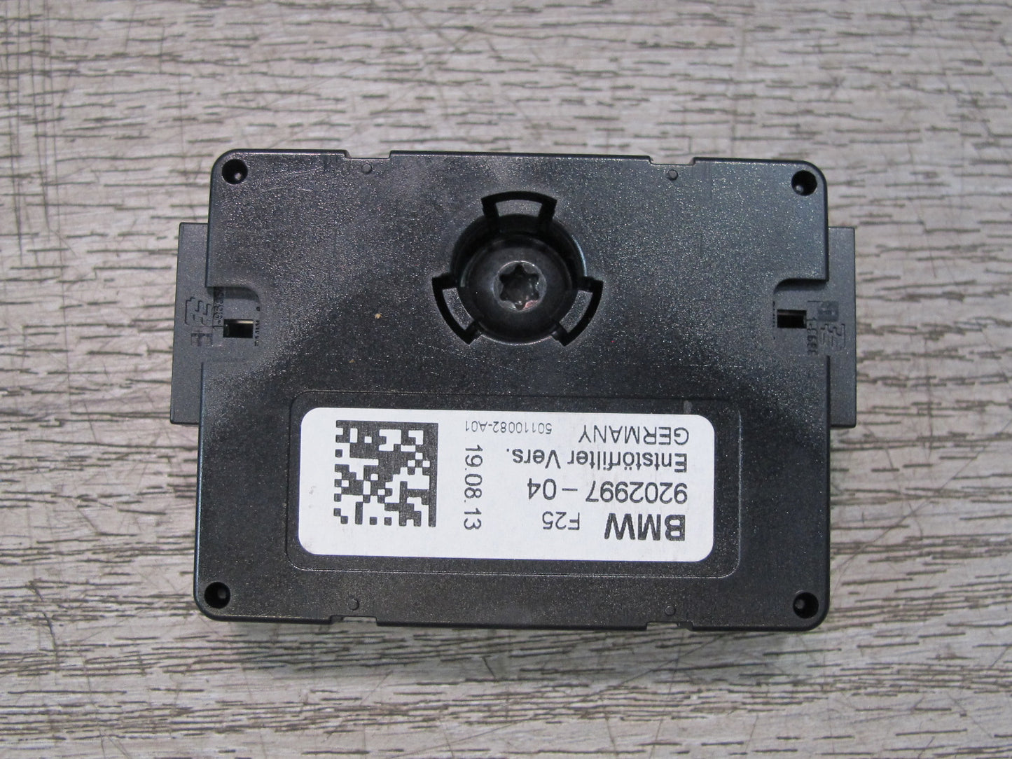11-17 BMW F25 X3 Antenna Noise Filter Amplifier AMP Module 9202997 OEM