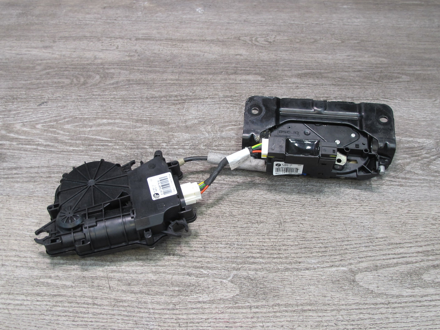11-17 BMW F25 X3 Rear Tailgate Power Lock Actuator Motor 7269544 OEM