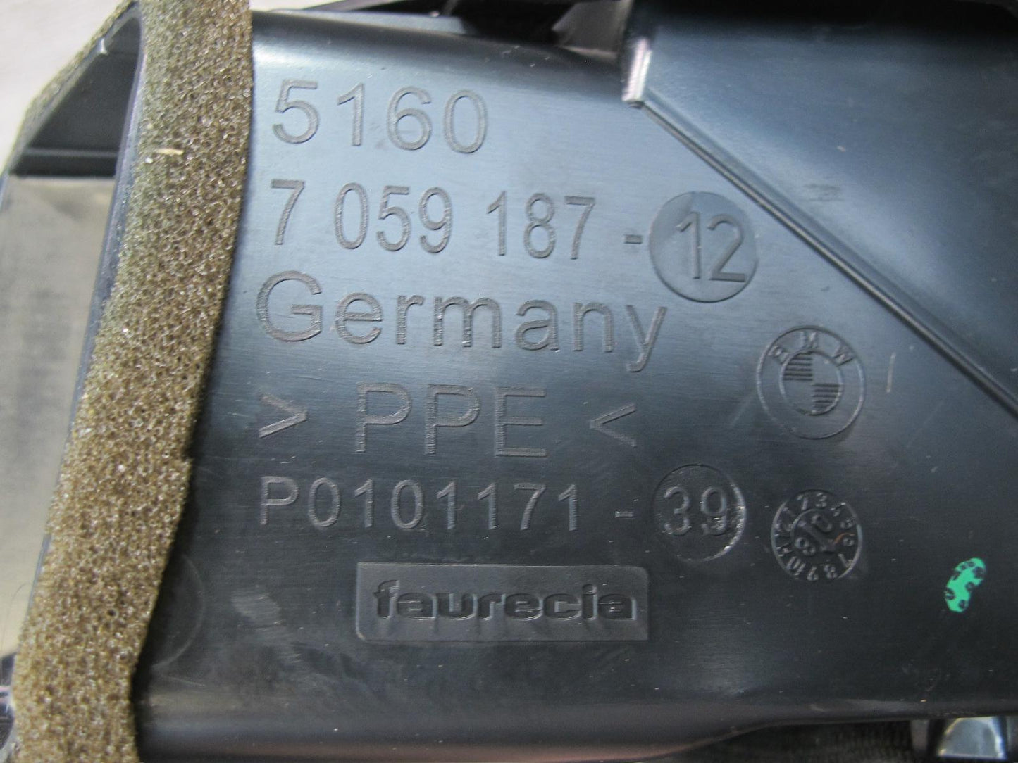 08-13 BMW E82 E88 135I Left & Right Dash A/C Air Vent Black Set OEM