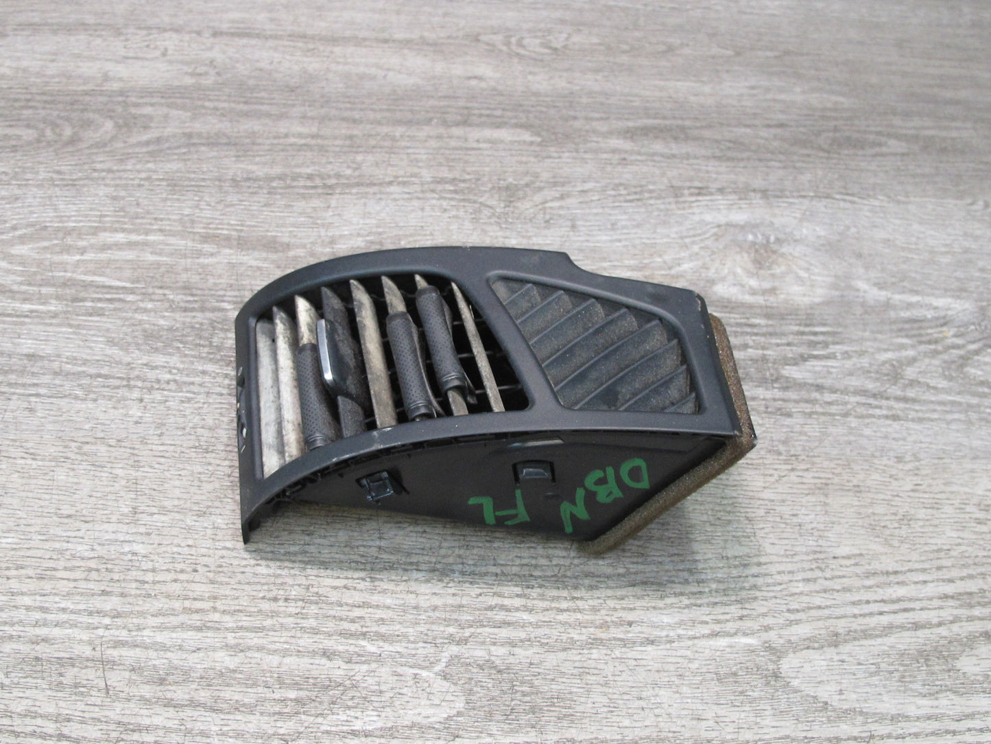 08-13 BMW E82 E88 135I Left & Right Dash A/C Air Vent Black Set OEM