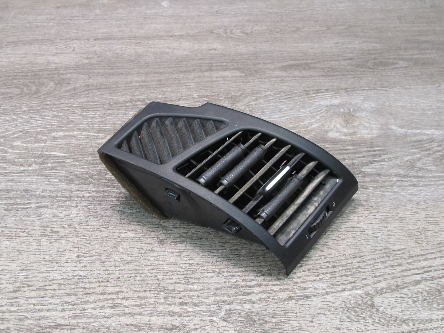 08-13 BMW E82 E88 135I Left & Right Dash A/C Air Vent Black Set OEM