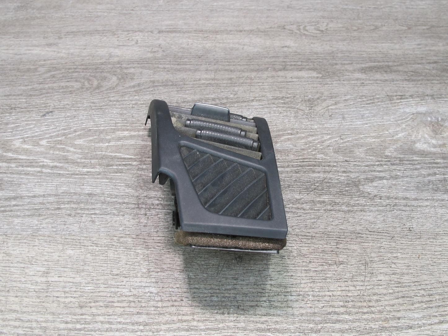 08-13 BMW E82 E88 135I Left & Right Dash A/C Air Vent Black Set OEM