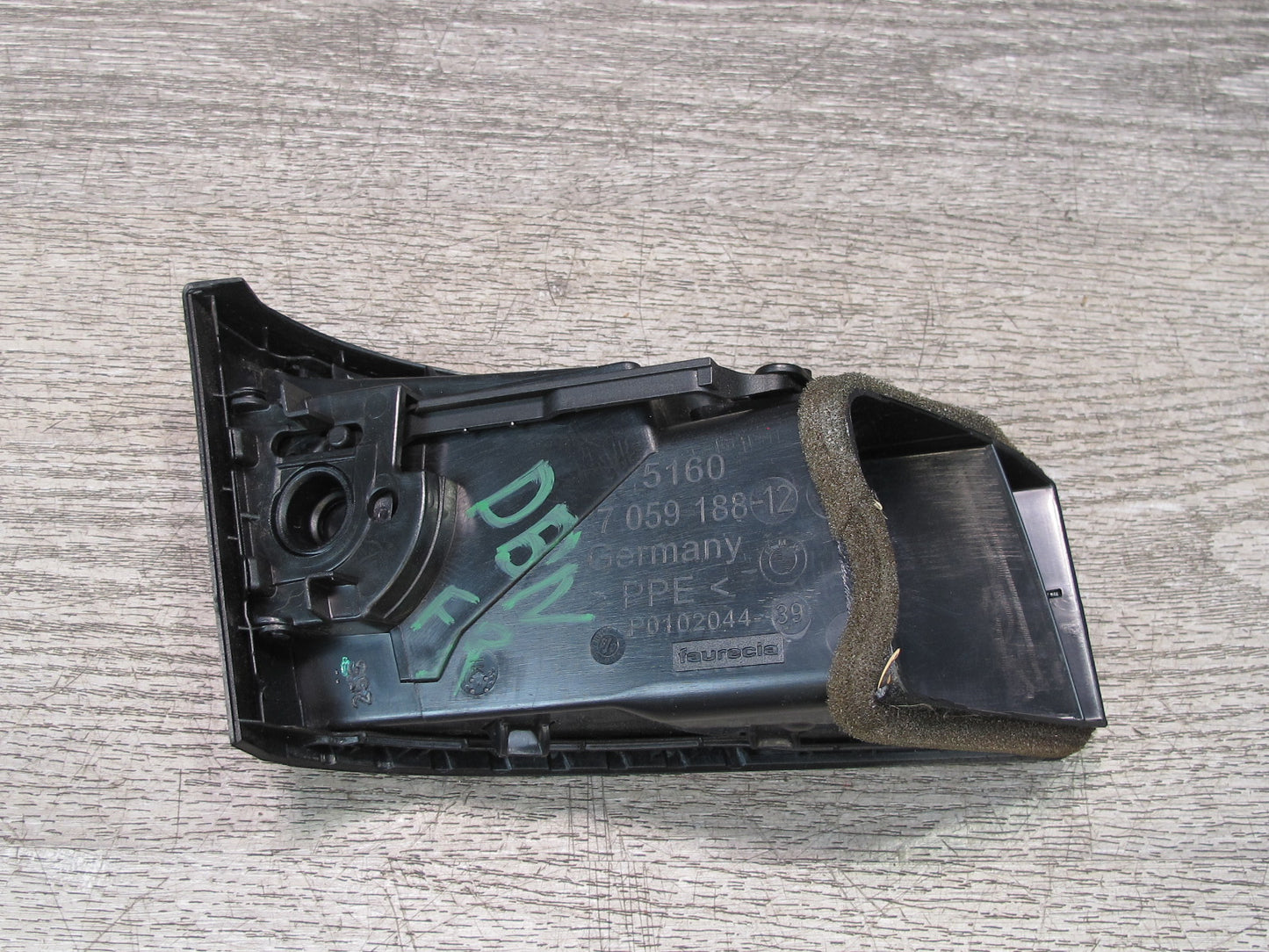 08-13 BMW E82 E88 135I Left & Right Dash A/C Air Vent Black Set OEM