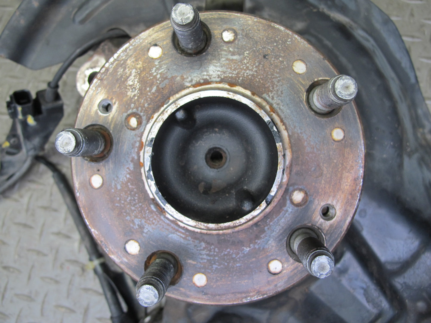 95-97 Toyota Celsior Lexus LS400 UCF20 Front Right Knuckle Wheel Hub Bearing OEM