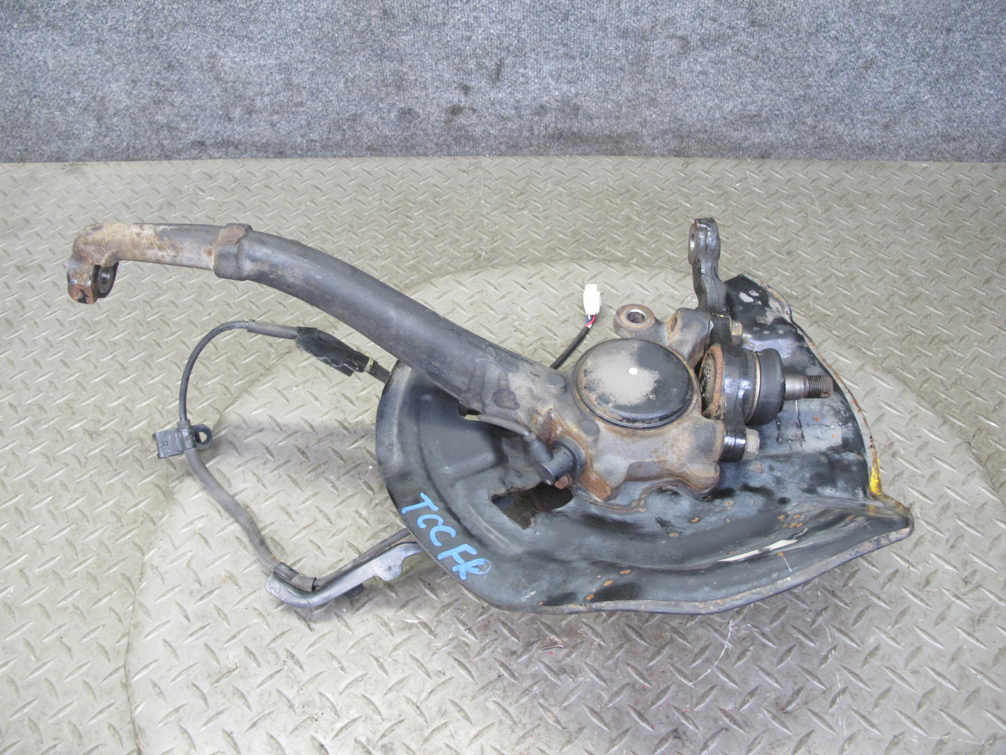 95-97 Toyota Celsior Lexus LS400 UCF20 Front Right Knuckle Wheel Hub Bearing OEM