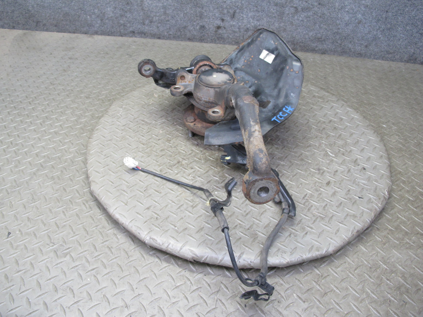 95-97 Toyota Celsior Lexus LS400 UCF20 Front Right Knuckle Wheel Hub Bearing OEM