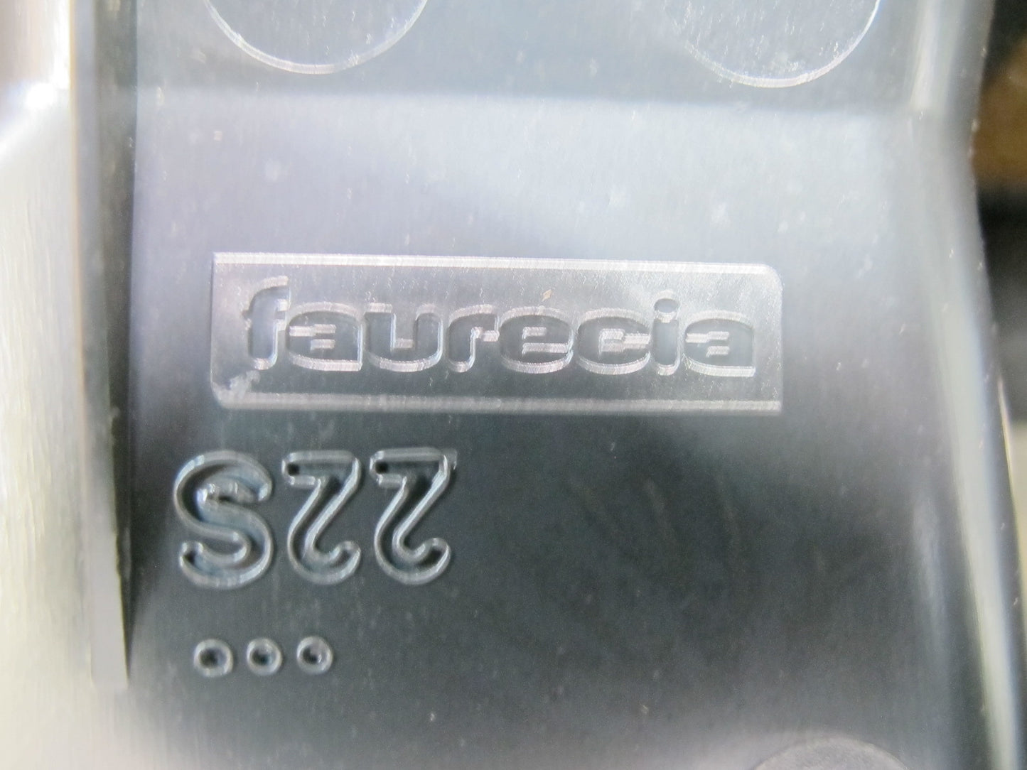 08-13 BMW E82 E88 135I Dash Center A/C Air Vent w Switch Black OEM