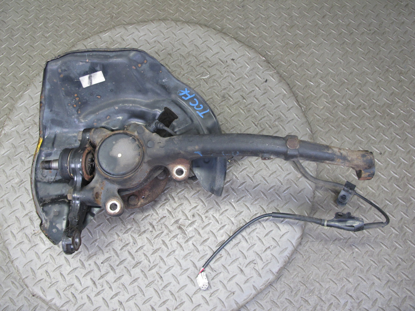 95-97 Toyota Celsior Lexus LS400 UCF20 Front Right Knuckle Wheel Hub Bearing OEM