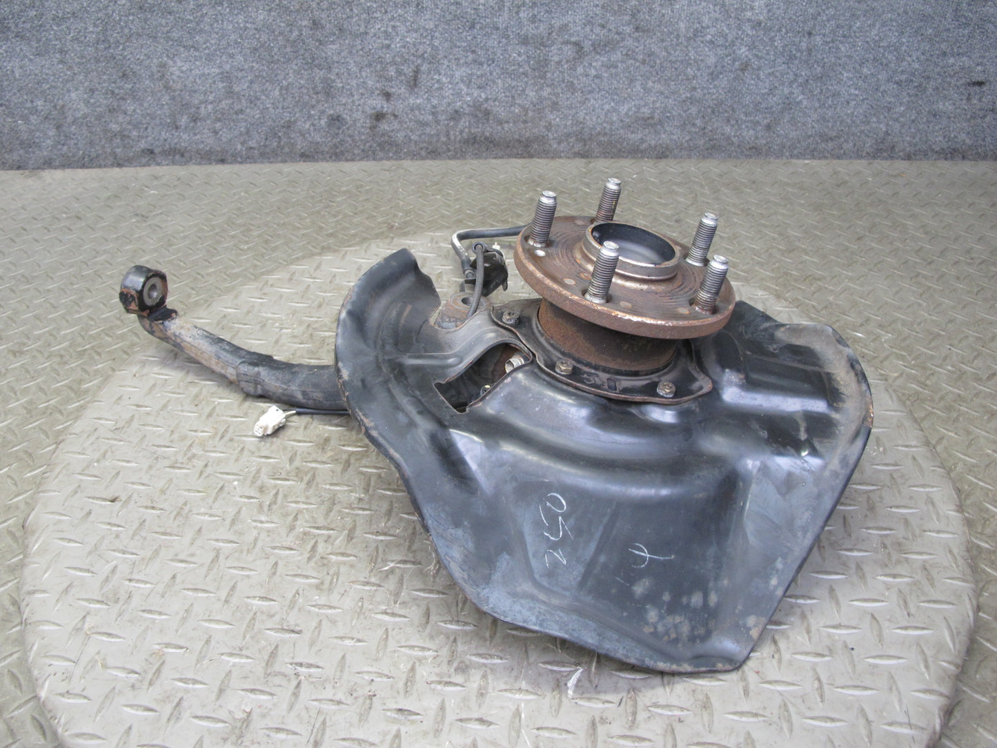 95-97 Toyota Celsior Lexus LS400 UCF20 Front Left Knuckle Wheel Hub Bearing OEM