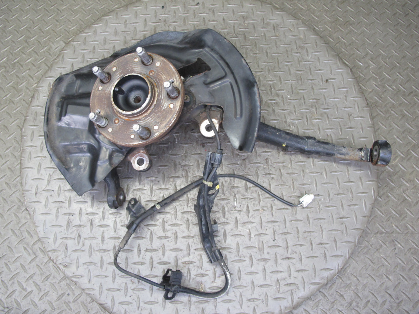 95-97 Toyota Celsior Lexus LS400 UCF20 Front Left Knuckle Wheel Hub Bearing OEM