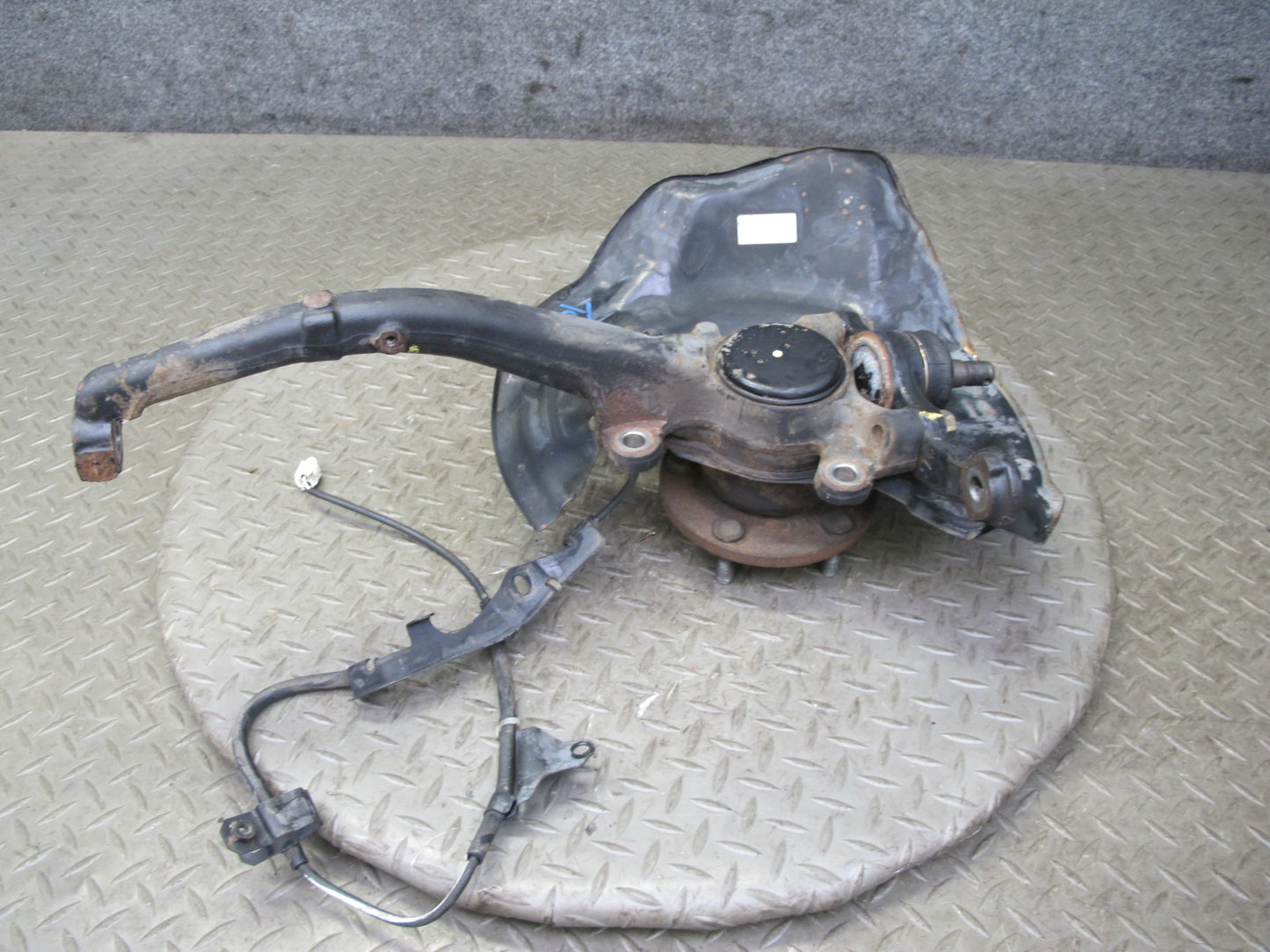 95-97 Toyota Celsior Lexus LS400 UCF20 Front Left Knuckle Wheel Hub Bearing OEM