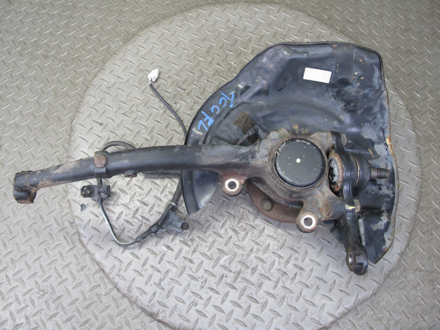 95-97 Toyota Celsior Lexus LS400 UCF20 Front Left Knuckle Wheel Hub Bearing OEM