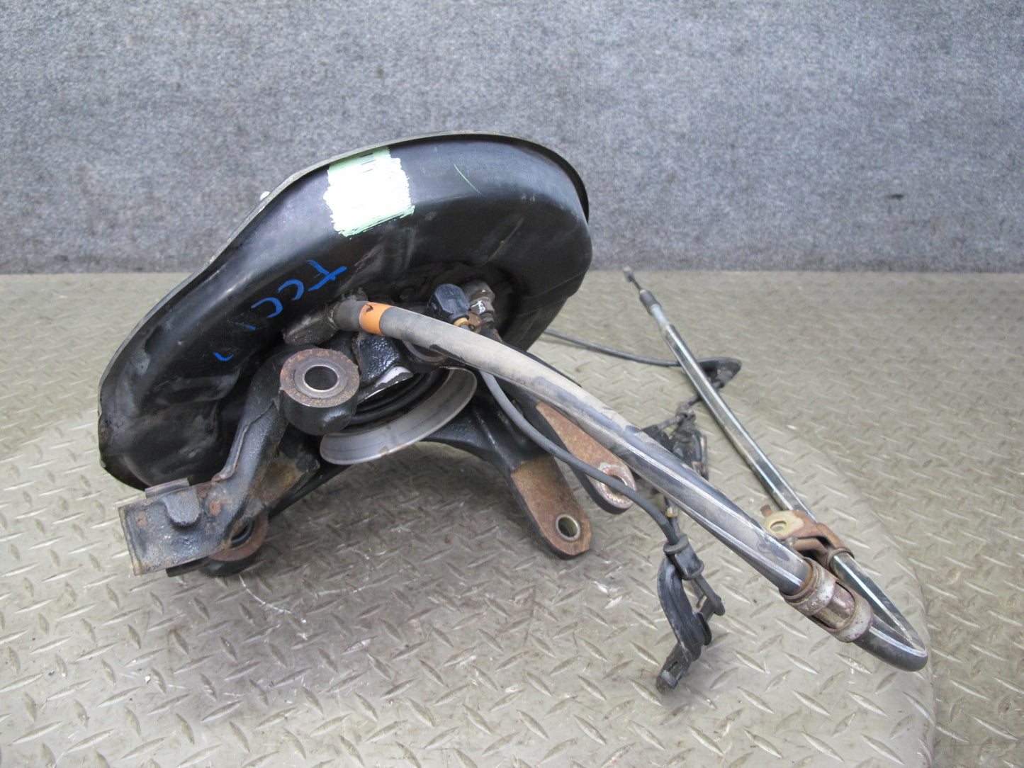 95-97 Toyota Celsior Lexus LS400 UCF20 Rear Right Knuckle Wheel Hub Bearing OEM