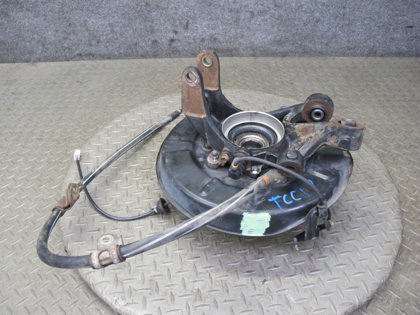 95-97 Toyota Celsior Lexus LS400 UCF20 Rear Right Knuckle Wheel Hub Bearing OEM