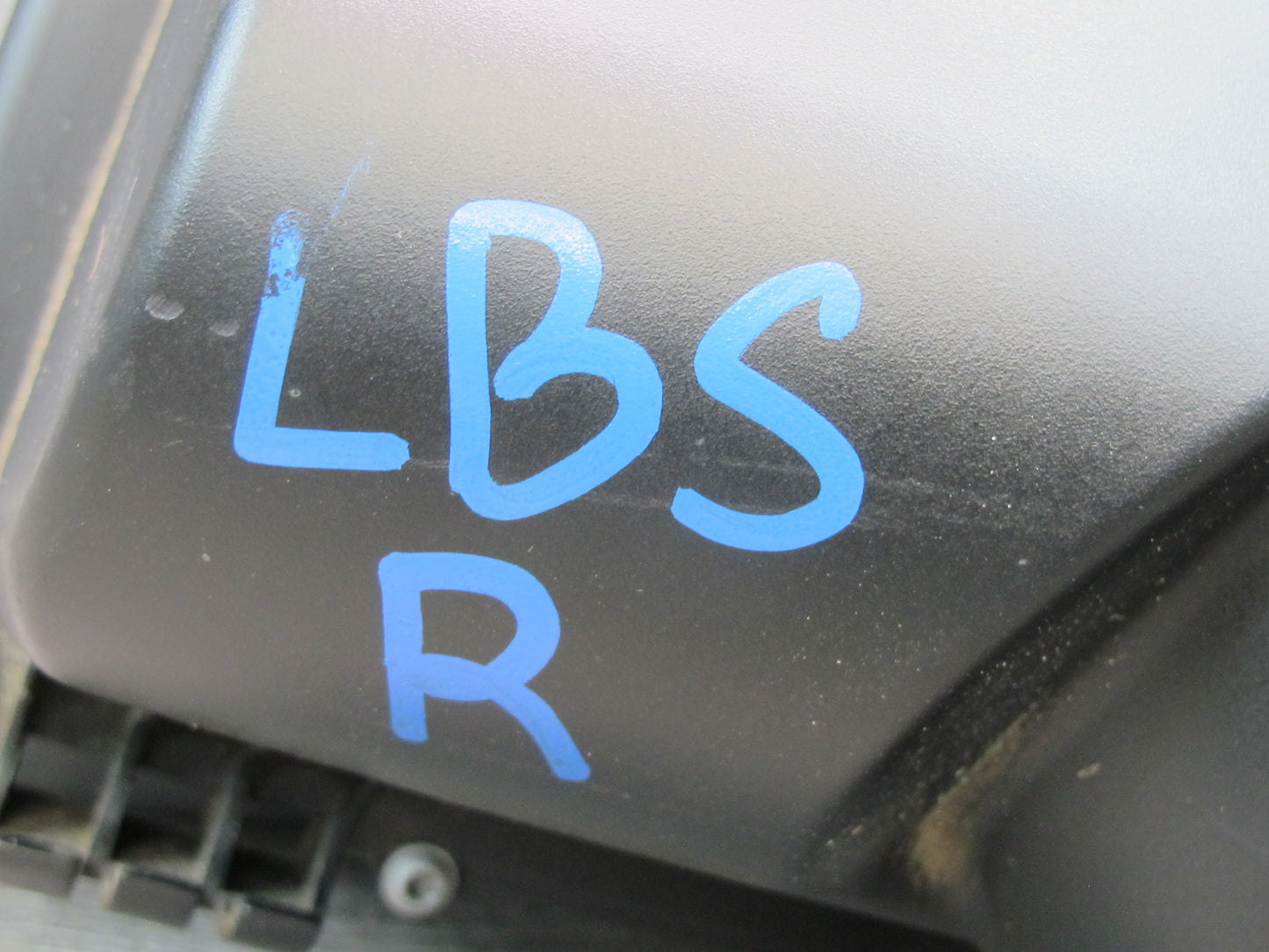 2012-2018 BMW F12 F13 M6 S63T Right Side Engine Air Intake Muffler Box Housing