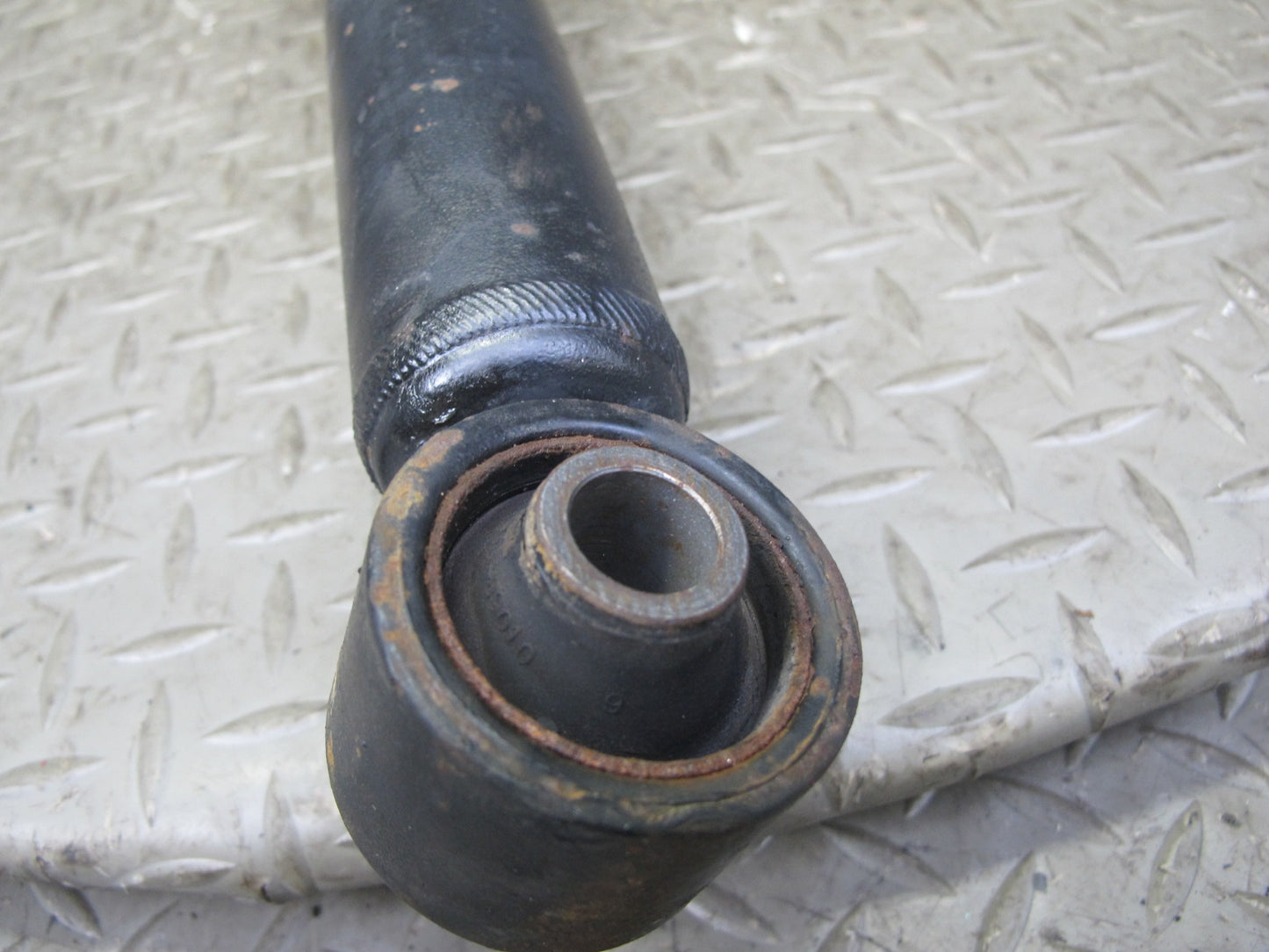 95-97 Toyota Celsior Lexus LS400 UCF20 Rear Right Strut Shock Absorber 43K OEM