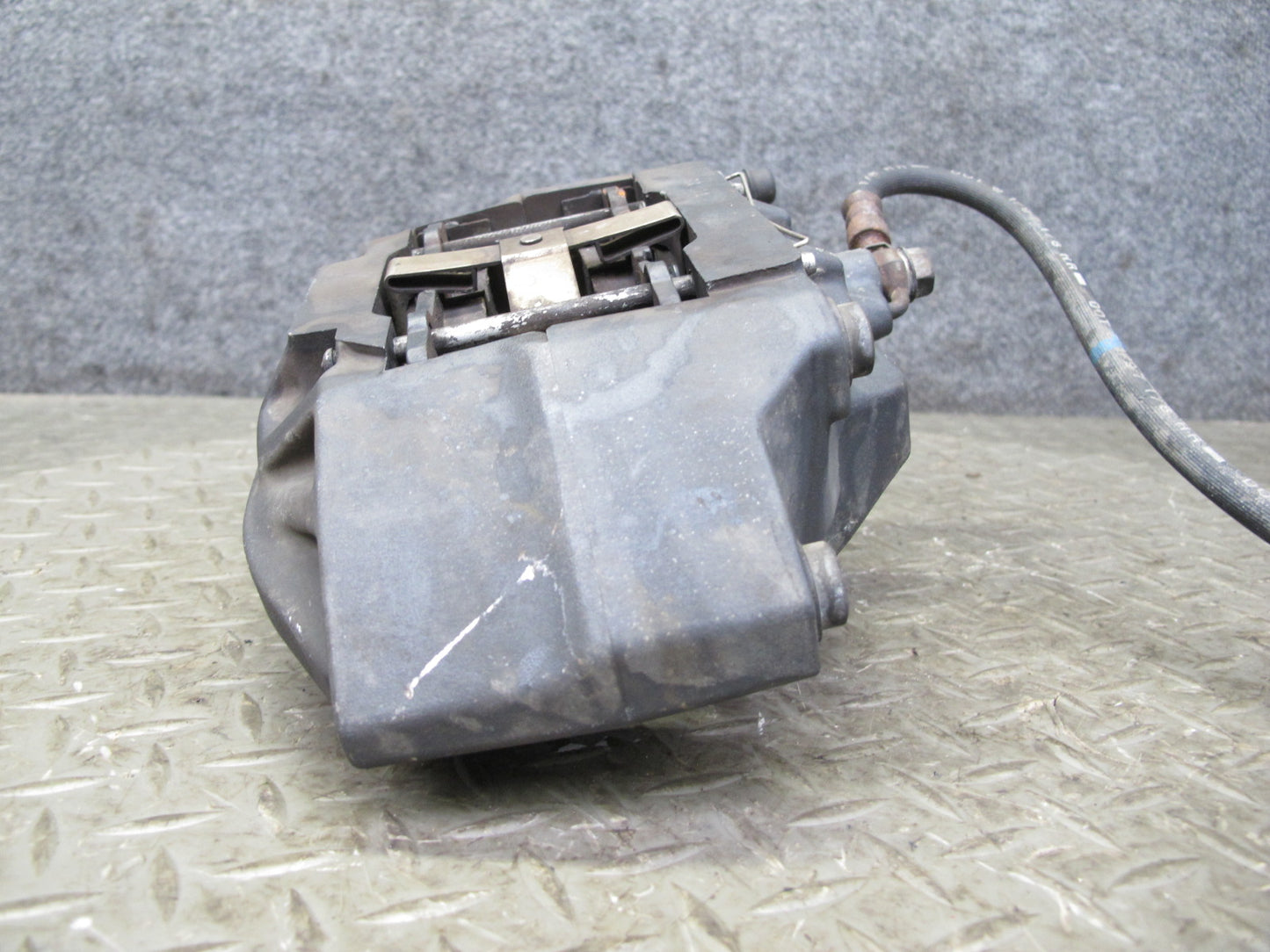 95-00 Toyota Celsior Lexus LS400 Front Left Right Brake Caliper Set Sumitomo OEM