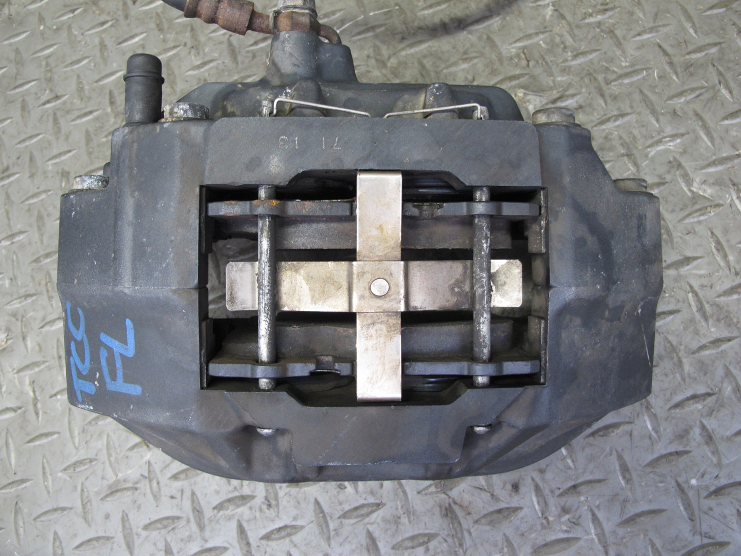 95-00 Toyota Celsior Lexus LS400 Front Left Right Brake Caliper Set Sumitomo OEM