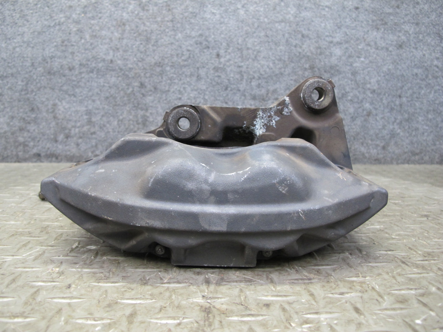 95-00 Toyota Celsior Lexus LS400 Front Left Right Brake Caliper Set Sumitomo OEM