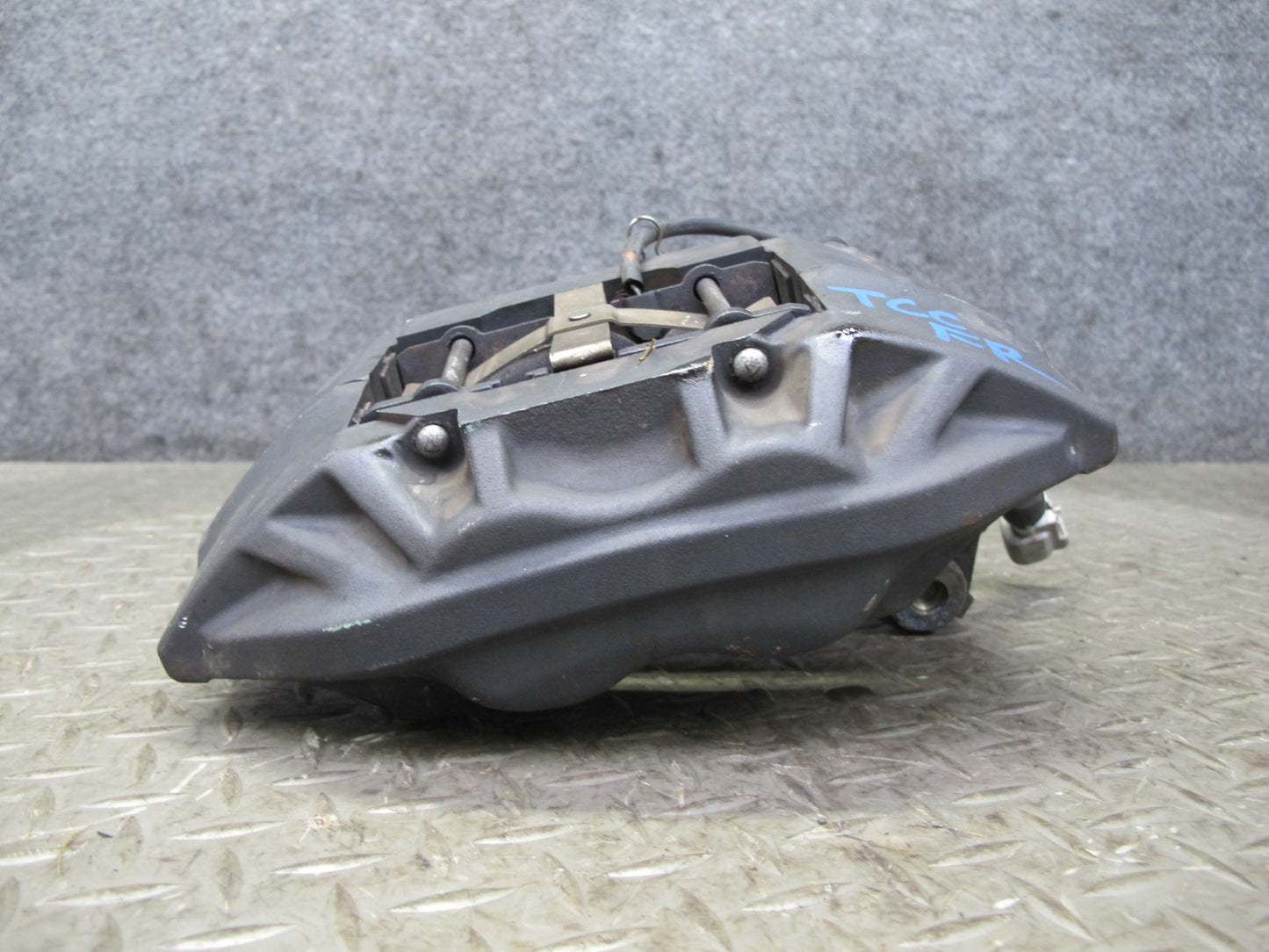 95-00 Toyota Celsior Lexus LS400 Front Left Right Brake Caliper Set Sumitomo OEM