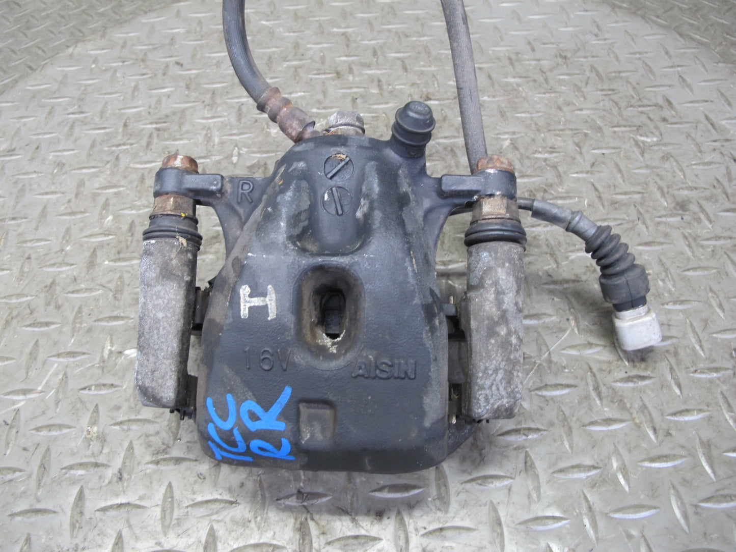 95-97 Toyota Celsior Lexus LS400 UCF20 Rear Left & Right Brake Caliper Set OEM