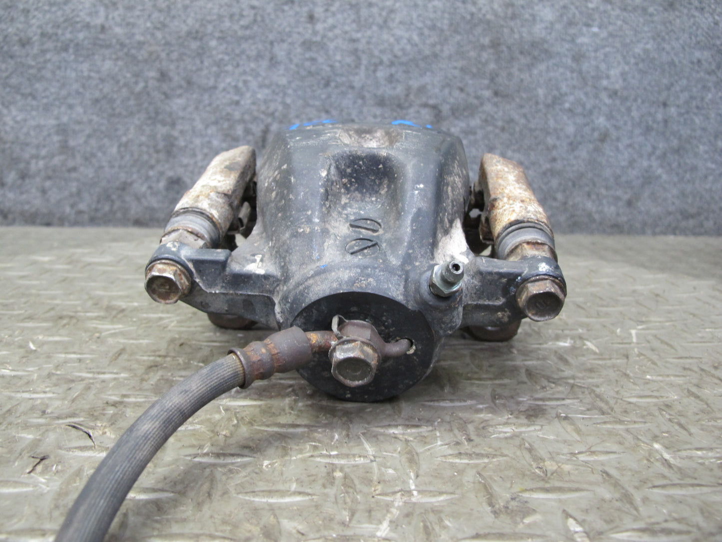 95-97 Toyota Celsior Lexus LS400 UCF20 Rear Left & Right Brake Caliper Set OEM