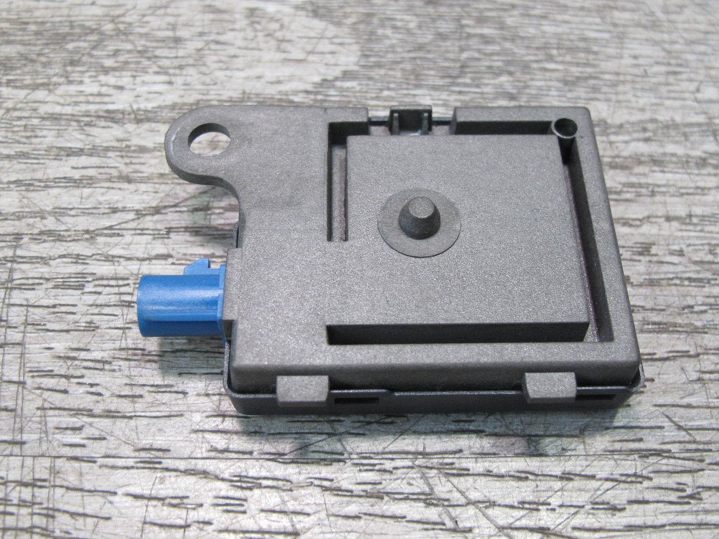 08-13 BMW E88 135I Convertible GPS Antenna Amplifier Module 9122100 OEM