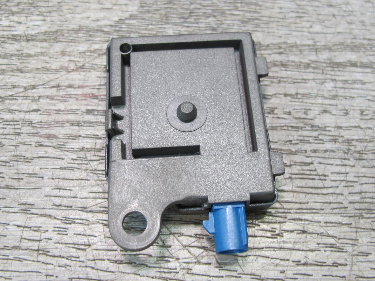 08-13 BMW E88 135I Convertible GPS Antenna Amplifier Module 9122100 OEM