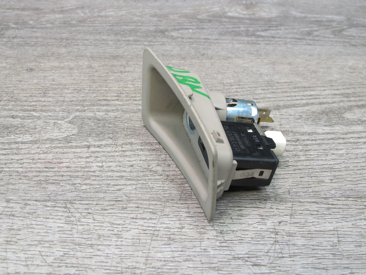 08-13 BMW E82 E88 135I Center Console USB AUX Lighter Socket w Trim Beige OEM