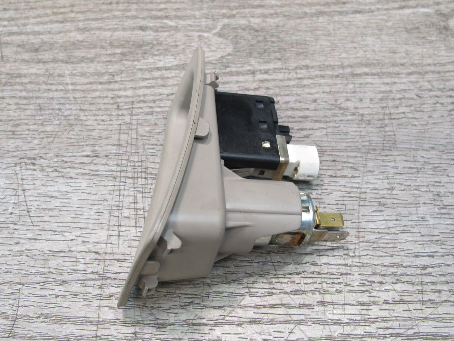 08-13 BMW E82 E88 135I Center Console USB AUX Lighter Socket w Trim Beige OEM