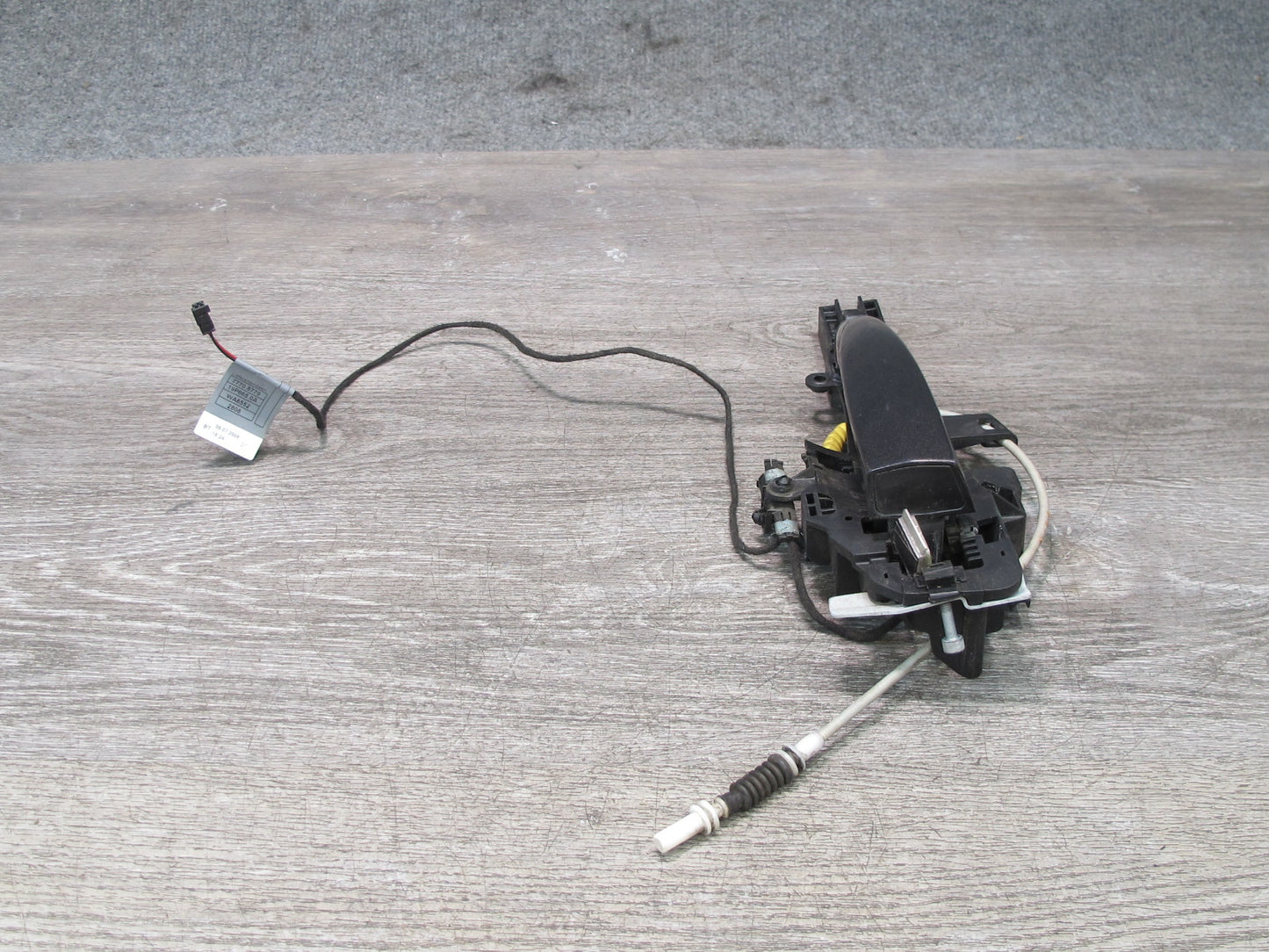 08-13 BMW E88 135I Convert Front Left Driver Door Exterior Handle w Keyless OEM