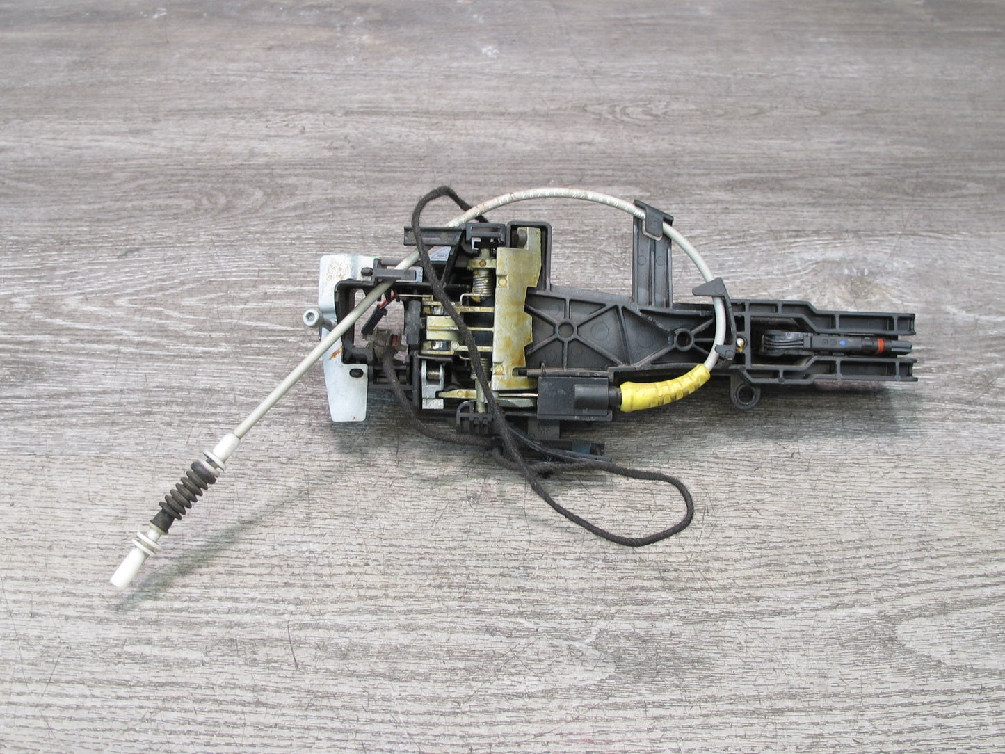 08-13 BMW E88 135I Convert Front Left Driver Door Exterior Handle w Keyless OEM