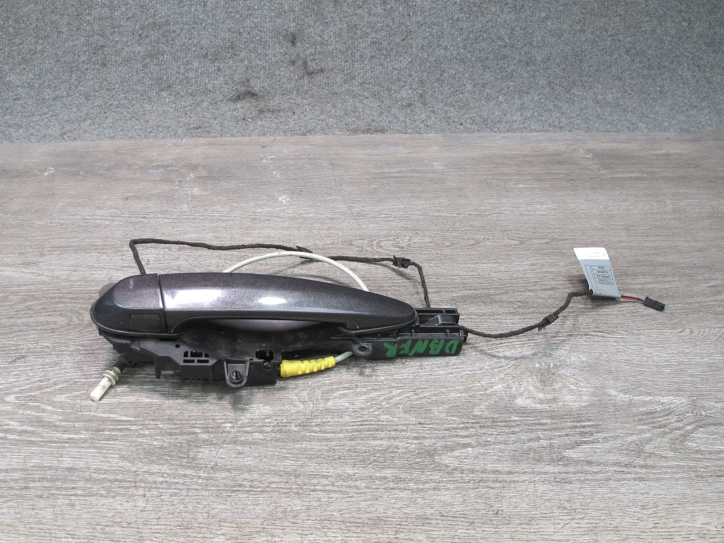 08-13 BMW E88 135I Convert Front Right Pass Door Exterior Handle w Keyless OEM