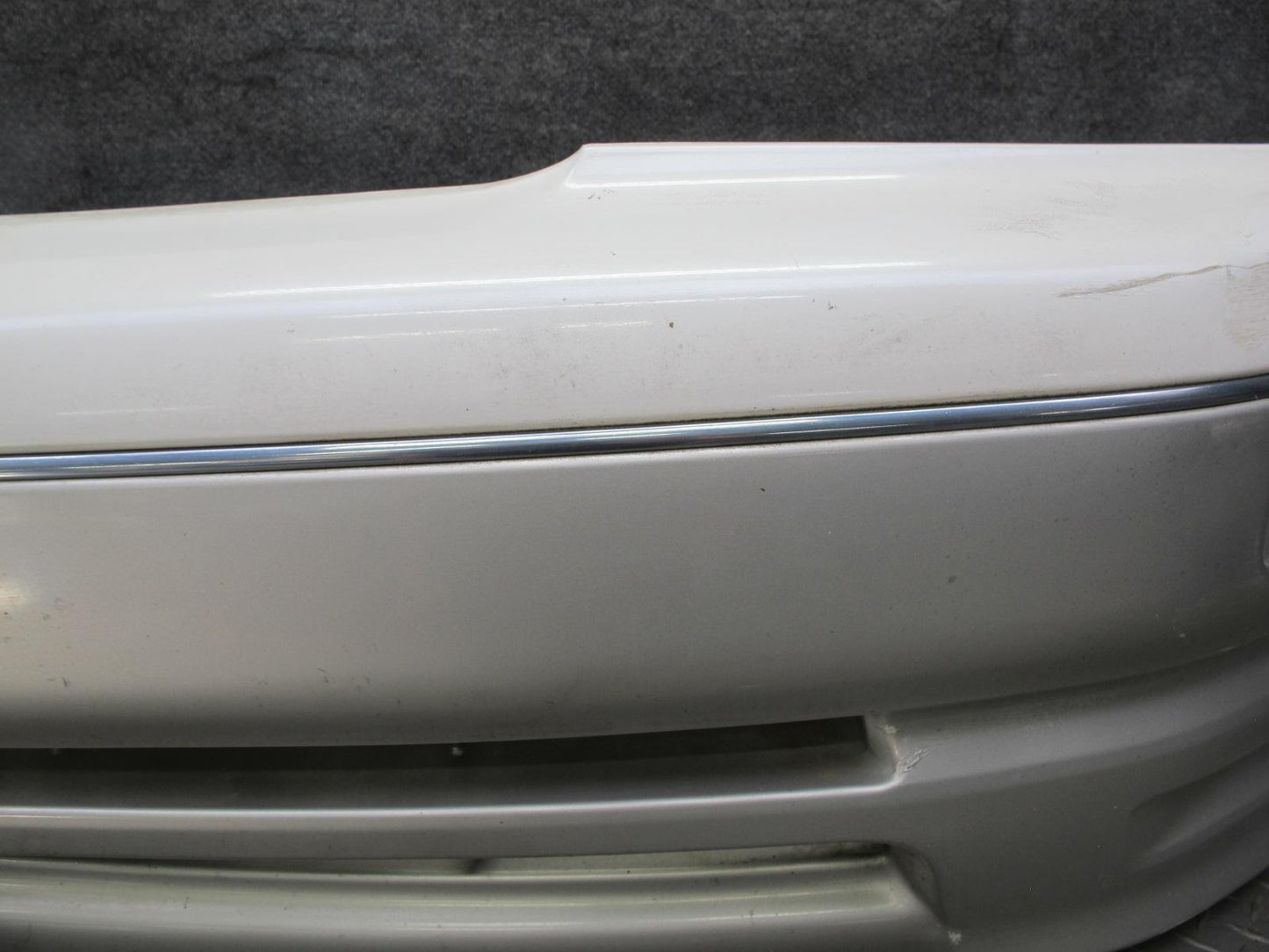 95-97 Toyota Celsior Lexus LS400 UCF20 Front Bumper Cover White Pearl OEM