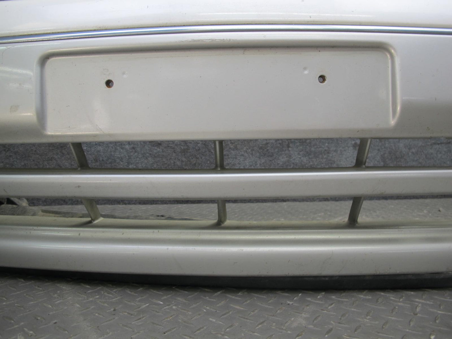95-97 Toyota Celsior Lexus LS400 UCF20 Front Bumper Cover White Pearl OEM
