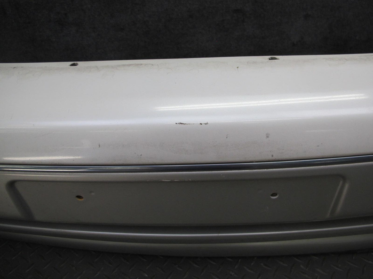 95-97 Toyota Celsior Lexus LS400 UCF20 Front Bumper Cover White Pearl OEM