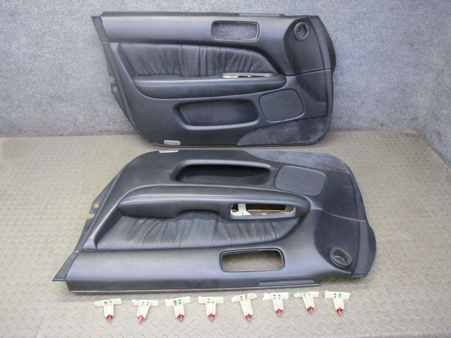 95-97 Toyota Celsior UCF20 RHD Front Door Interior Trim Panel Set Black OEM