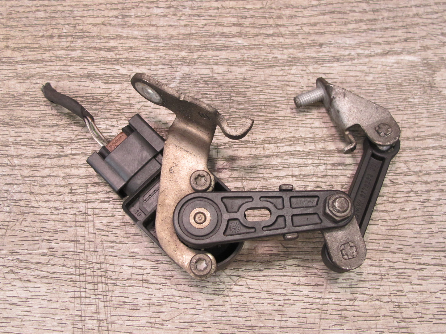 2012-2018 BMW F12 F13 F06 M6 Front Left Side Suspension Height Level Sensor