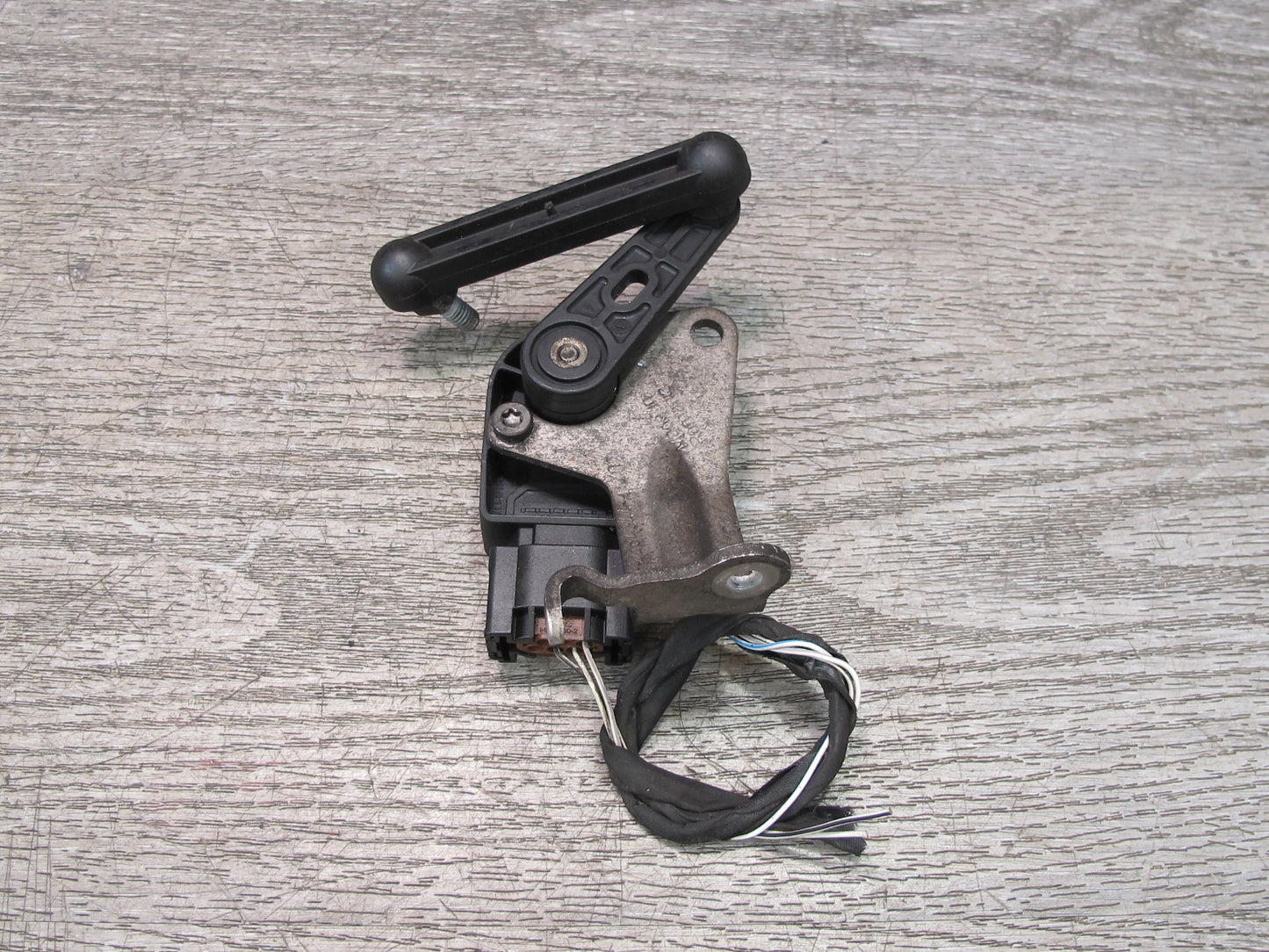 2012-2018 BMW F12 F13 F06 M6 Rear Suspension Height Level Sensor