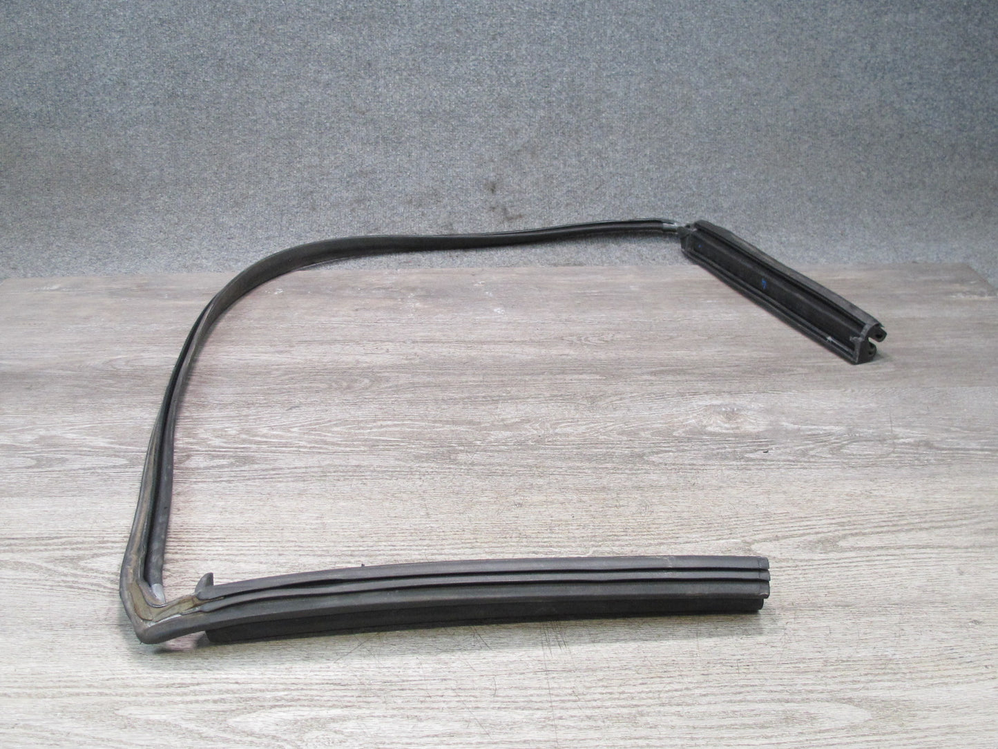 2012-2018 BMW F12 M6 Convertible Folding Roof TOP Rubber Seal Gasket