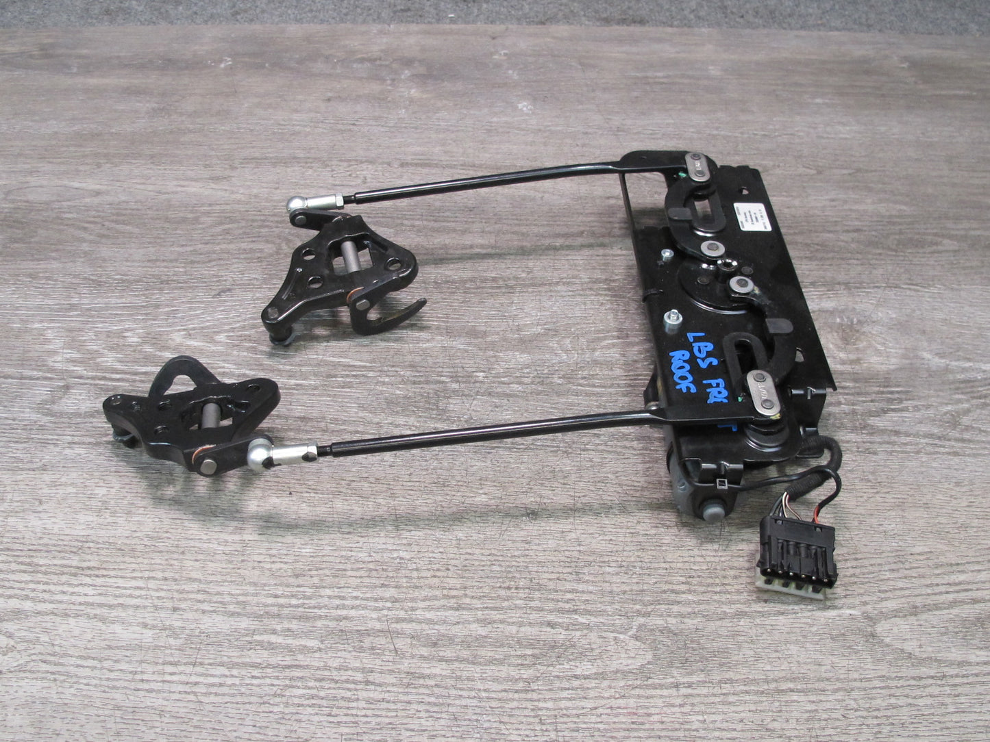 2012-2018 BMW F12 M6 Convertible Roof TOP Front Motor Latch Lock Assembly