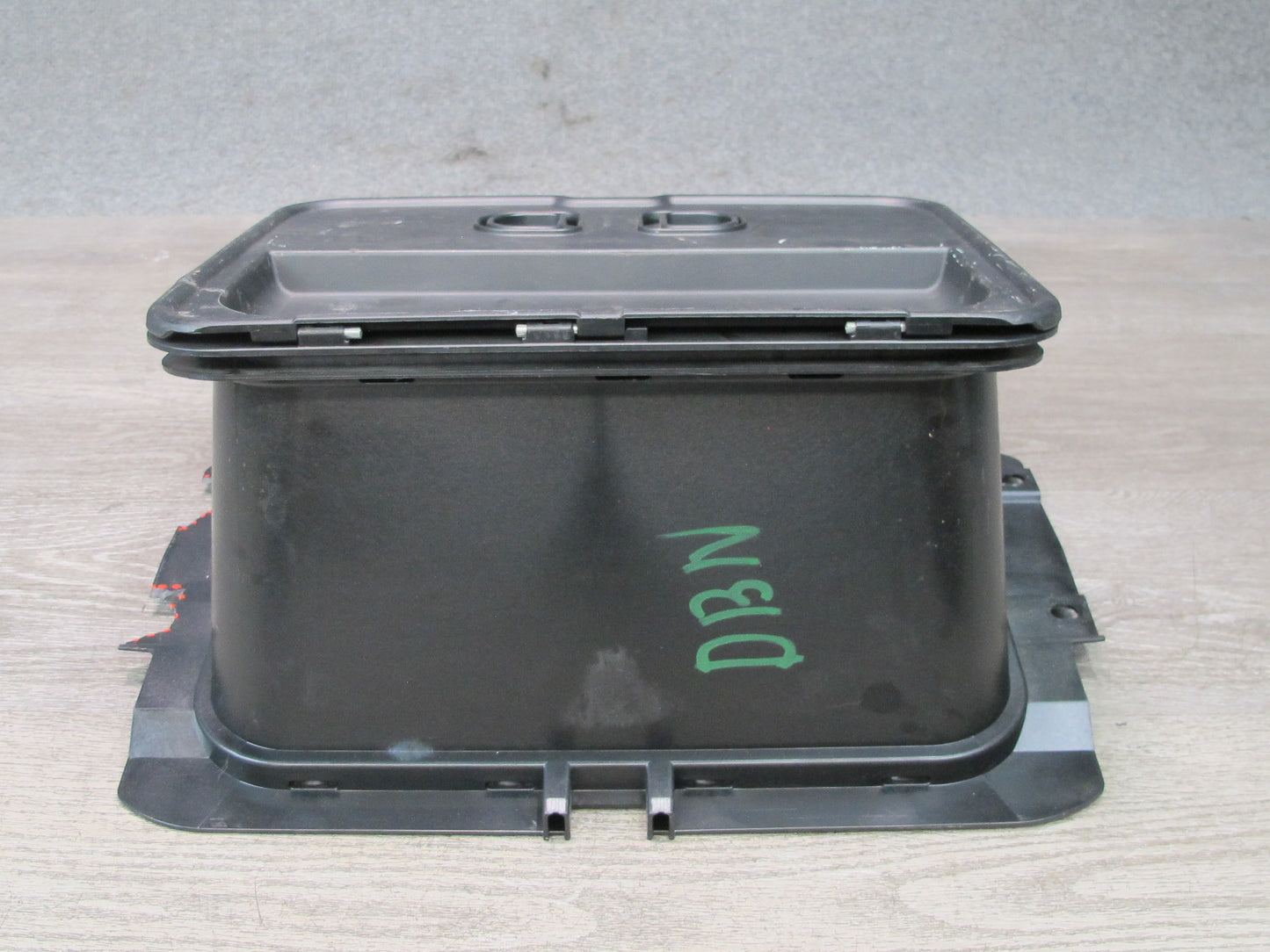 08-13 BMW E88 135I Convert Rear Trunk Lid SKI BAG Housing Storage Assembly OEM