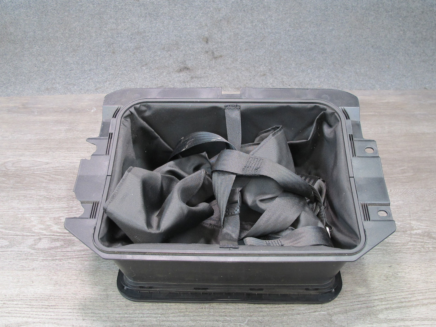 08-13 BMW E88 135I Convert Rear Trunk Lid SKI BAG Housing Storage Assembly OEM